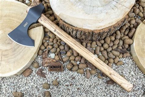 Купить топор "Berserker" 1055 Tennessee Hickory 2736 от CRKT