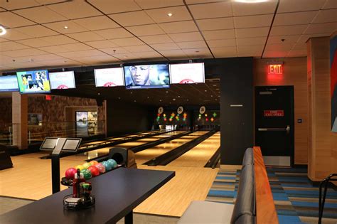 Review Splitsville Luxury Lanes Opens In Downtown Disney Wdw News Today