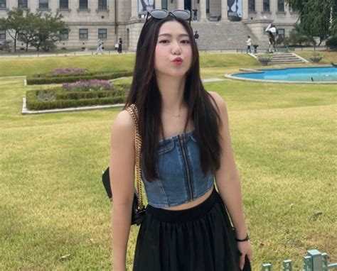 Hot girl Hà My sở hữu nhan sắc kẹo ngọt yêu bạn trai 6 múi nổi tiếng Báo Dân trí