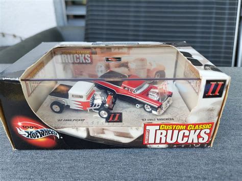 1 64 100 Hot Wheels Diorama Hot Rod Ranchero Gebraucht in Rüti ZH für CHF 28 mit Lieferung