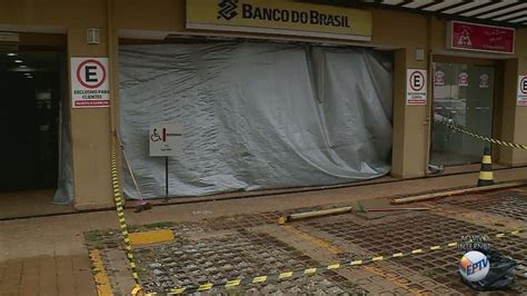 Quadrilha Explode Caixas Eletrônicos Em Centro Comercial Na Zona Sul De