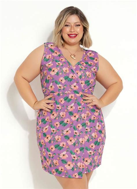 Vestido Floral Roxo Transpassado Plus Size Marguerite