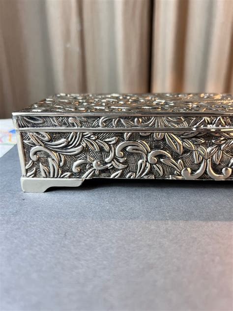 Vintage Godinger Silver Plate Jewelry Box With Emboss Gem