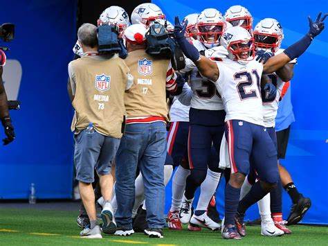 Knee Jerk Reactions to Week 8: Patriots vs. Chargers | Barstool Sports