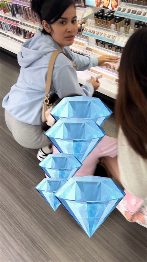 Hot Latina Target In Grey Biker Shorts Doing Squats OC SQUAT Spandex Leggings