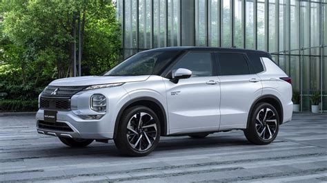 2022 Mitsubishi Outlander PHEV Detailed CarExpert