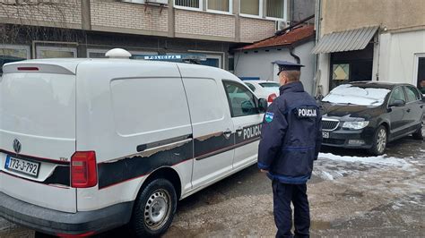 Cazin Godi Nji Mladi U Pijanom Stanju Fizi Ki Napao Policajca I