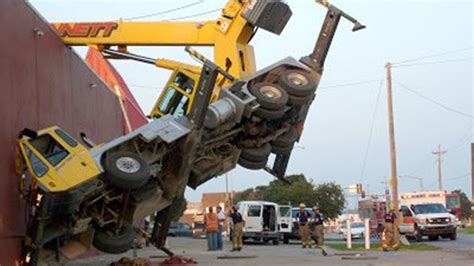 Total Idiots At Work Total Idiots In Cars Bad Day At Work