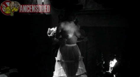 Sylvia Sorrente Nude Pics Seite 1