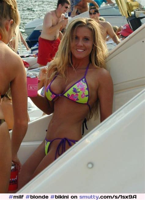 Sexy Bikini Milf Fit