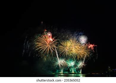 Mildura New Years Eve Fireworks 31 Stock Photo 1270909204 | Shutterstock