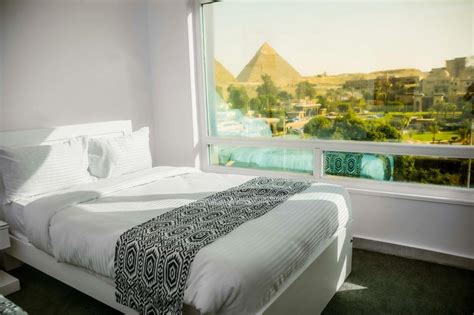 Turquoise Pyramids And Grand Egyptian Museum View Hotel Cairo