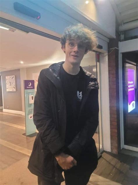 Wilbur Soot Hot British Men Oliver Jackson Cohen Wilbur