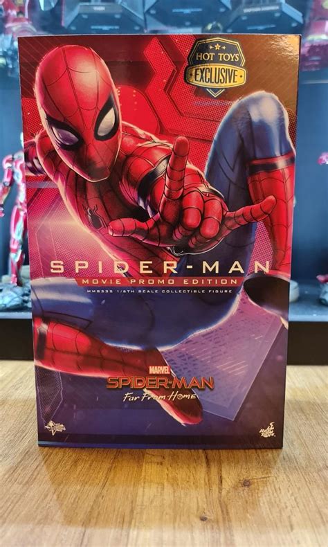 Hot Toys Spider Man Movie Promo Hobbies Toys Toys Games On Carousell