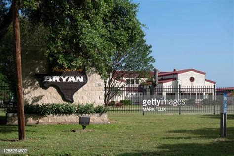 26 Federal Prison Camp Bryan Stock Photos High Res Pictures And