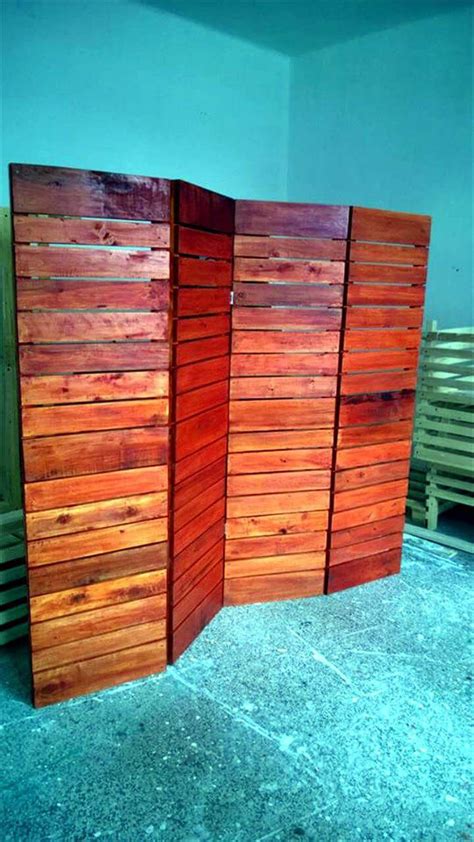 DIY Upcycled Pallet Room Divider - Pallets Pro