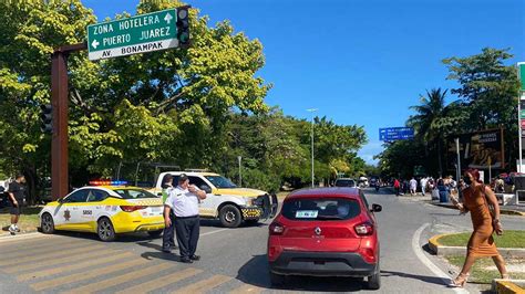 Taxistas De Cancún Emboscan A Mujer Por Pensar Que Subía A Un Uber Uno Tv