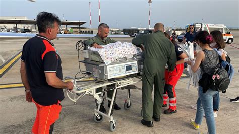 Aeronautica Militare Trasporto Sanitario Urgente Per Neonato Di Un