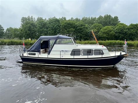 Doerak Motoryacht Ivo | Yachtcharter Kalf