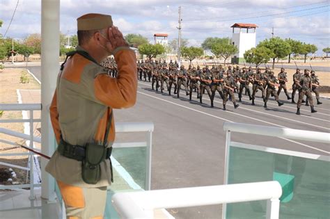 Bi Recebe Visita Do Comandante Da Regi O Militar Rm