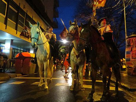 La Cavalcada De Reis Desfilada Pels Carrers De La Ciutat