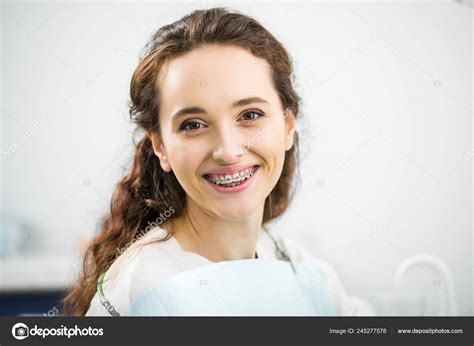 Happy Woman Braces Teeth Smiling Dental Clinic — Stock Photo ...