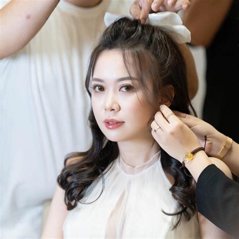 Soái ca làng hài đi lên từ con số không nay có cuộc sống viên mãn bên vợ xinh như hot girl