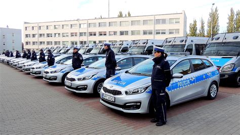 Nowe samochody dla kujawsko pomorskiej policji zdjęcia Polskie