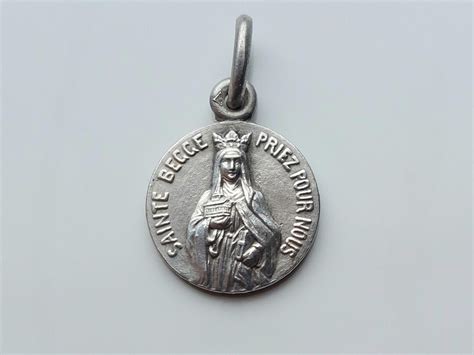 st begga  landen medalsmall  vintage catholic patron saint