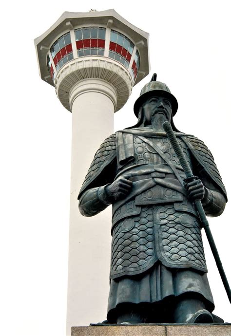 Admiral Yi Sun-shin Statue at Yongdusan Park in Busan, South Korea ...