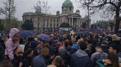 Oslobo Enje Video Hiljade Gra Ana Na Protestima Jedan Od Pet