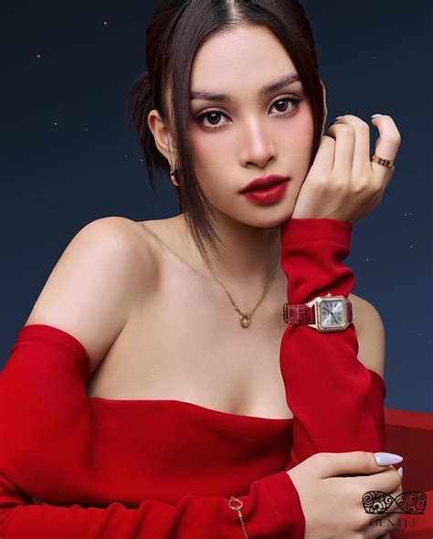 129 Ảnh Hoa Hậu Tiểu Vy Bikini Sexy Khoe Dáng Bỏng Mắt