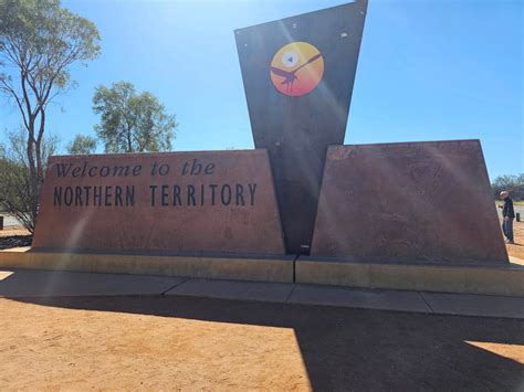 COACH CHARTERS — PALMERS TOURS - LUXURY ALL INCLUSIVE COACH TOURS