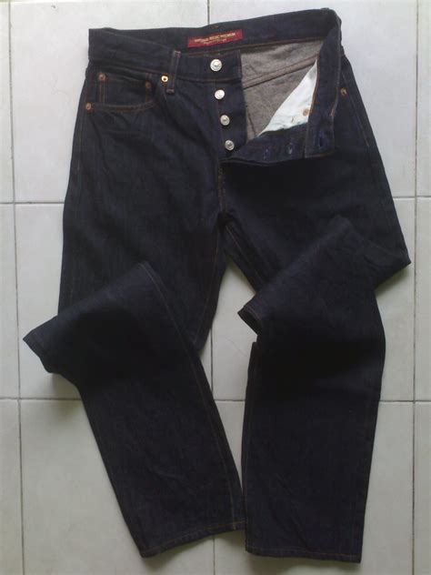 Bundle Siberjaya: Jeans Uniqlo Premium Basic Red Line Selvage(SOLD)