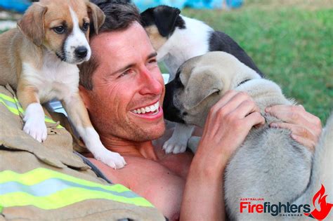 Australian Firefighters Are Taking Pics With Animals For Charity ...