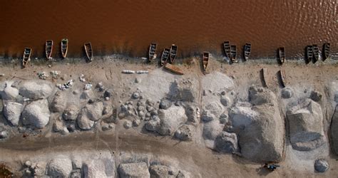 The "Dead Sea of Senegal" is a shocking shade of pink