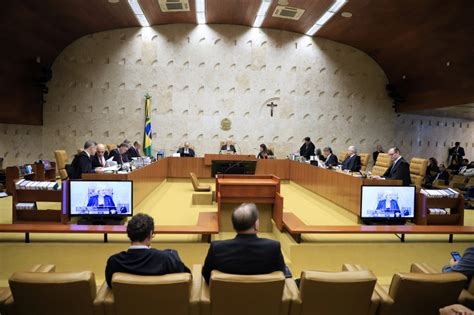 STF forma maioria para permitir símbolos religiosos em prédios públicos