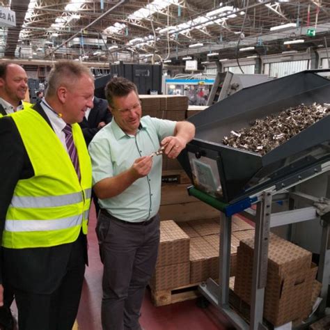 Cabinet Hardware | Titus