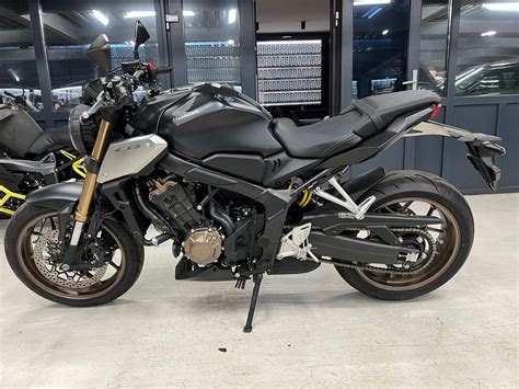 Купить б у Honda CB R инжектор передач в Москве чёрный naked bike года по цене