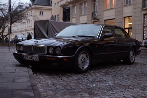 Black Jaguar XJ on Street · Free Stock Photo