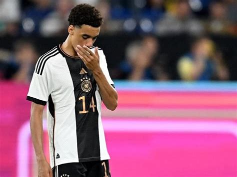 Nationalmannschaft Jamal Musiala Vom FC Bayern Sagt Wegen