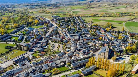 Llivia el pueblo español rodeado de territorio francés Viajar