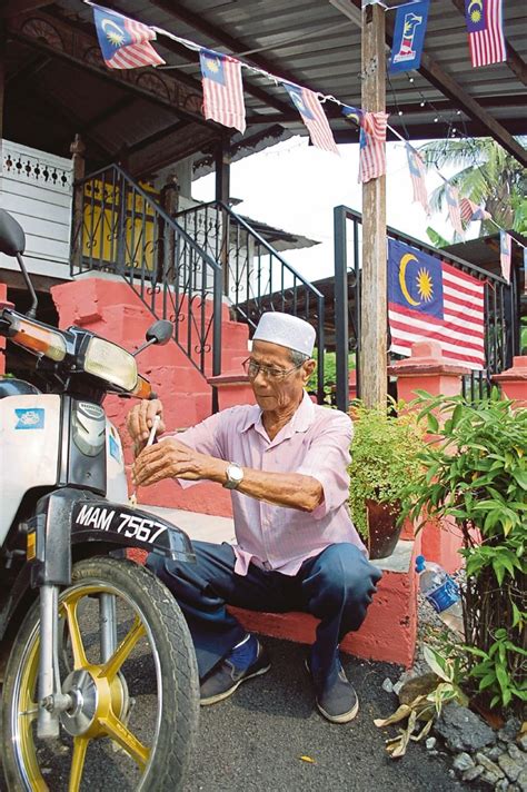 laungan merdeka tunku abdul rahman sarah cornish