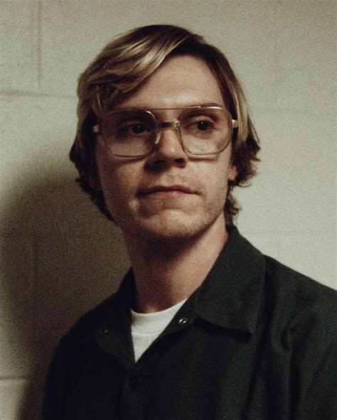 Evan Peters As Jeff Dahmer In The Final Episode Of DAHMER Jeffrey