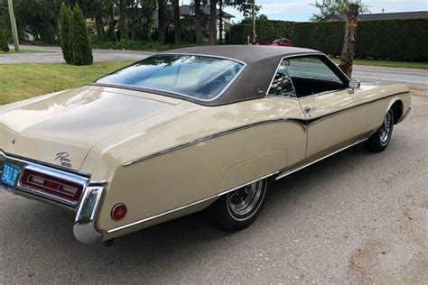 Buick Riviera Barn Finds