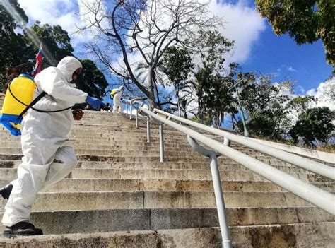 Minec desarrolló limpieza y desinfección en el parque Ezequiel Zamora