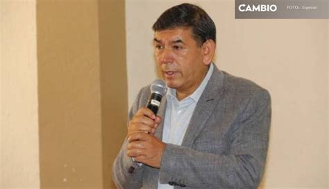 Con acarreados y caos en Tehuacán Pedro Tepole inicia campaña buscando