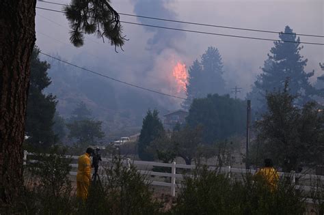 Incendios Forestales Arrasan Con Viviendas Alrededor De Los Ngeles