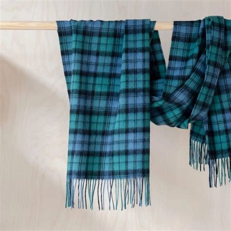 Campbell Of Argyll Ancient Tartan Lambswool Oversized Scarf The New York Public Library Shop