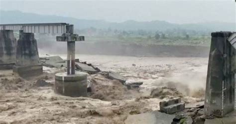 Floods Landslides Kill Dozens As Monsoon Rains Lash Northern Eastern